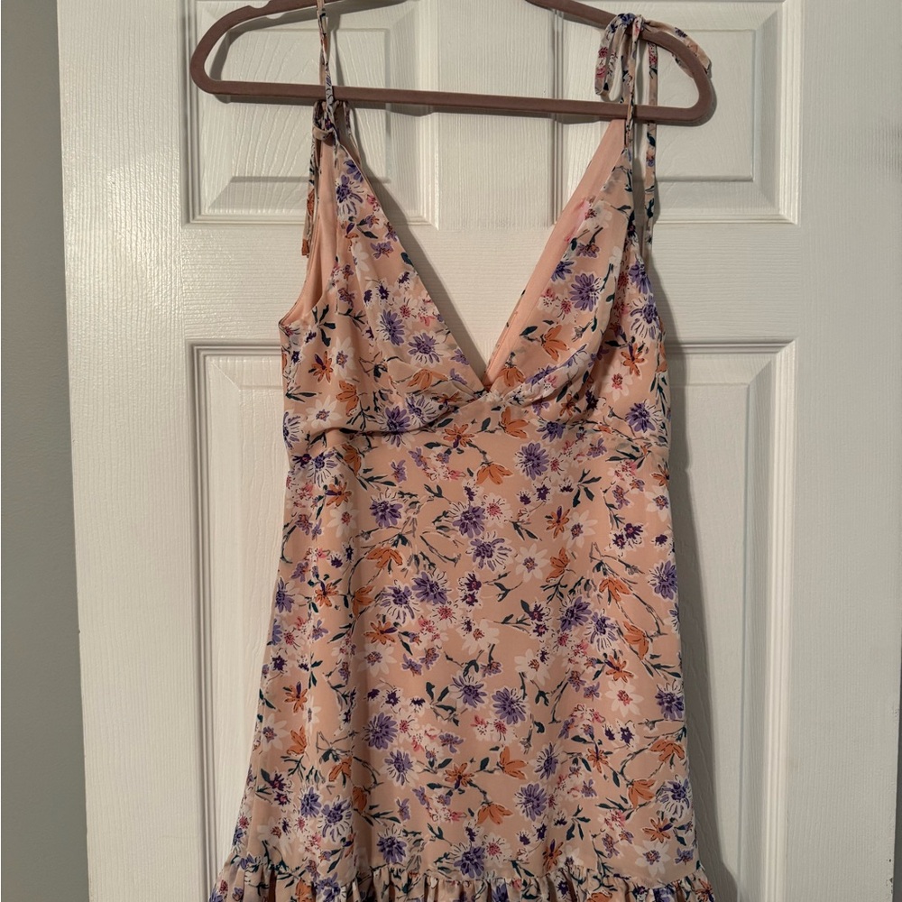 Essue Floral V-Neck Dress in light pink it Purple and Orange flowers